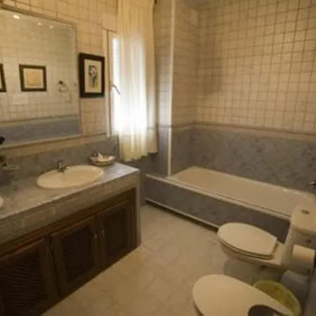 Country house La Casa De La Piscina,ideal Familias Y Grupos *